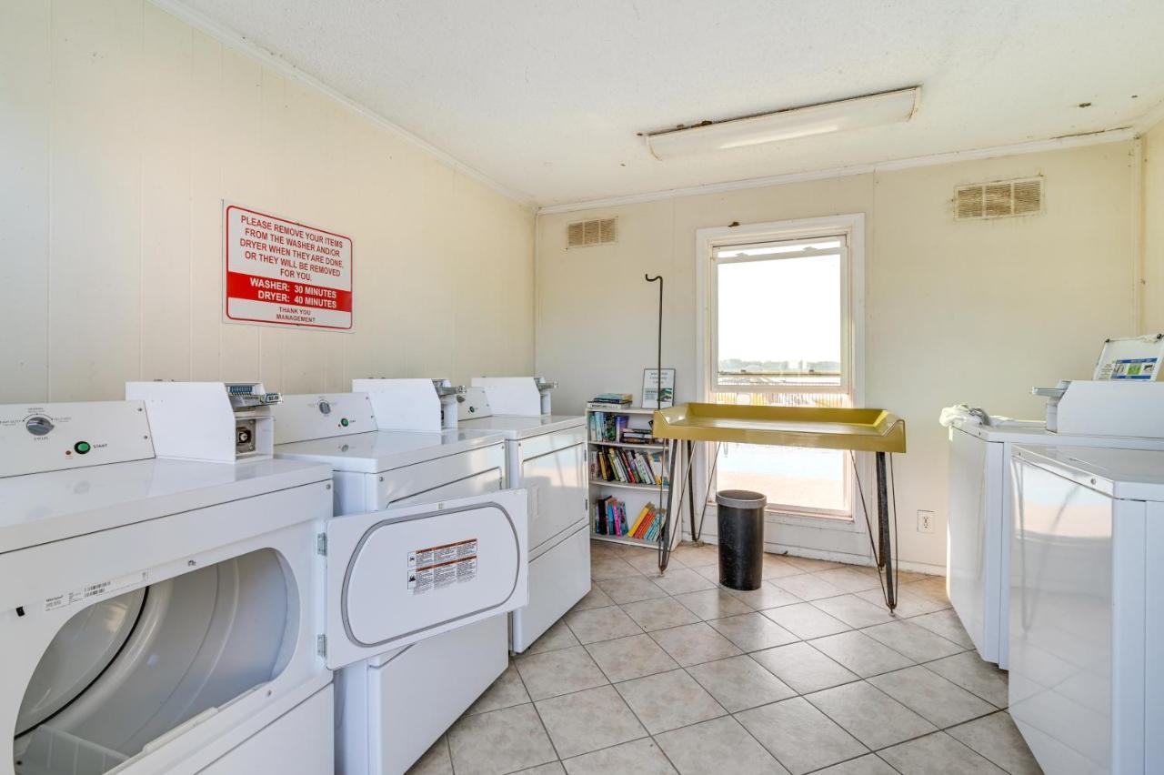 Coastal Murrells Inlet Condo With Balcony! Миртъл Бийч Екстериор снимка